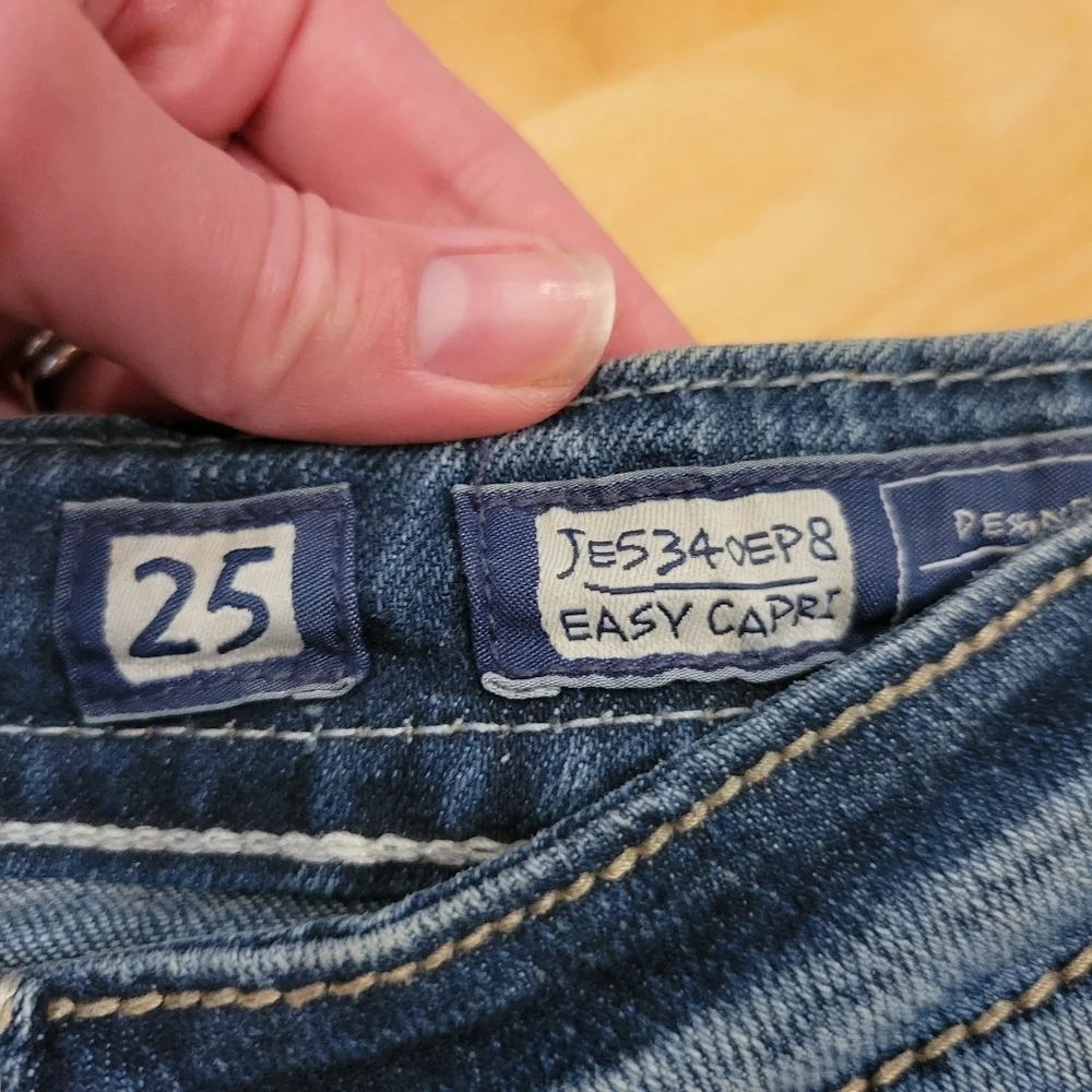 Miss Me Easy Capri Embellished Jeans Size 25